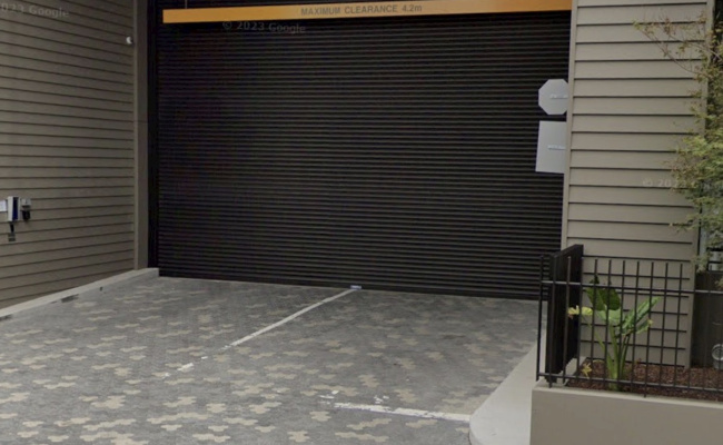 Covered car parking for secure short-term rent in 6 Tung Hop street, Waterloo, NSW, Australia