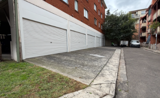 Indoor parking spot - few mins from Redfern metro