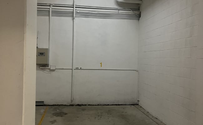 Does not get any closer to Coogee Beach! Secured undercover parking in modern block