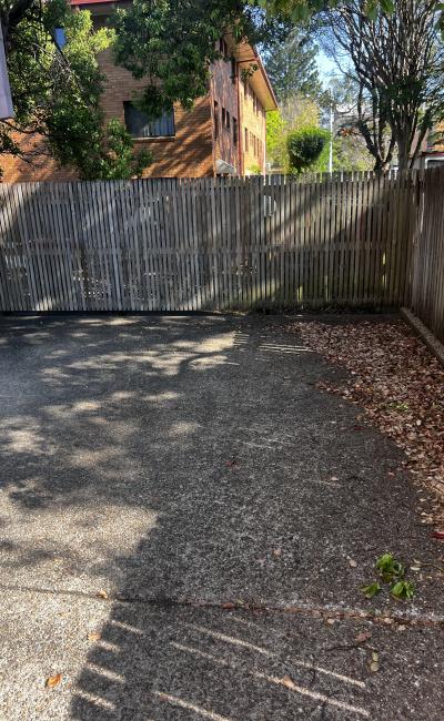 Secure Driveway Parking 5 Min Walk to Indooroopilly Station & Shops
