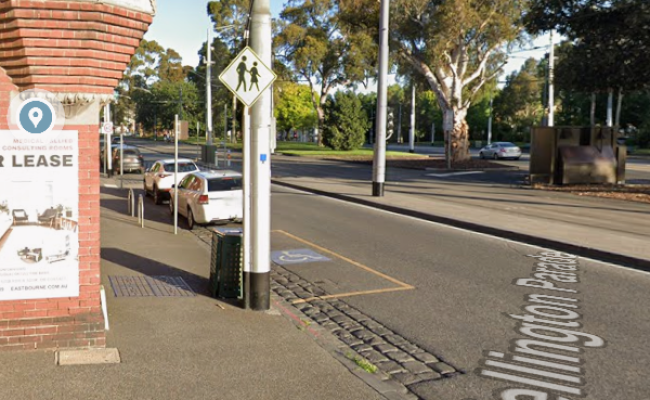 Outside parking on Wellington Parade in East Melbourne