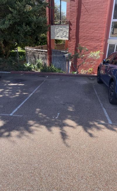 Mosman Park - Outdoor Parking Near Monument Hill Park