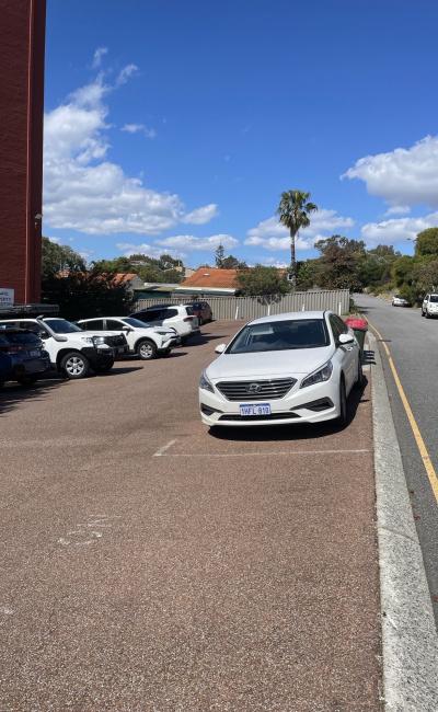 Mosman Park - Outdoor Parking Near Monument Hill Park