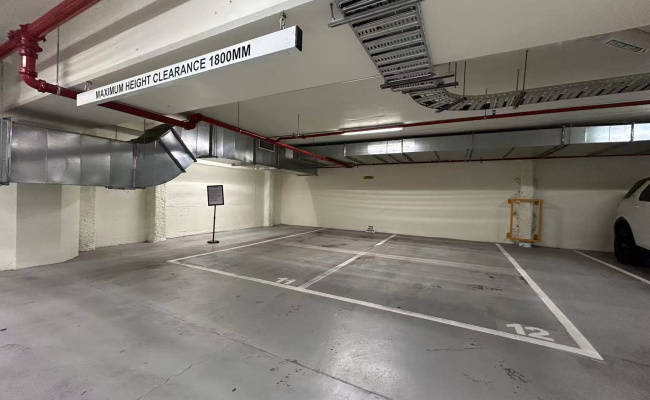 Secure and Spacious Car Park at William St Melbourne CBD