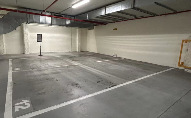 Secure and Spacious Car Park at William St Melbourne CBD