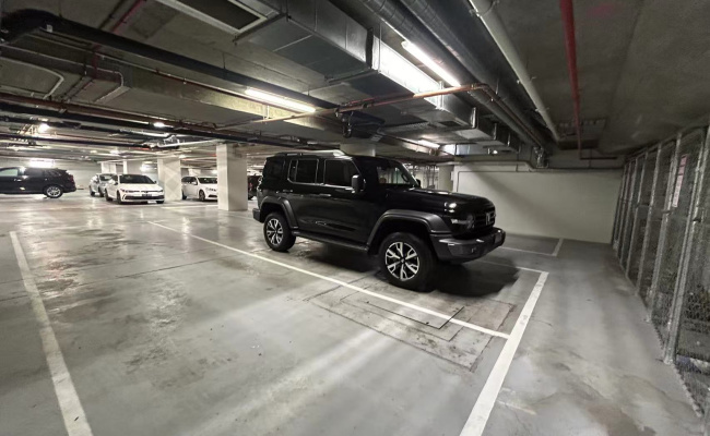 Secure indoor Tandem (double) Parking at William St Melbourne