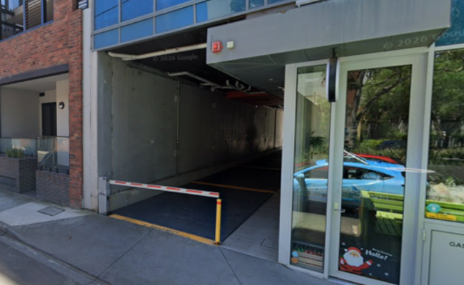 Secure parking space for rent South Yarra