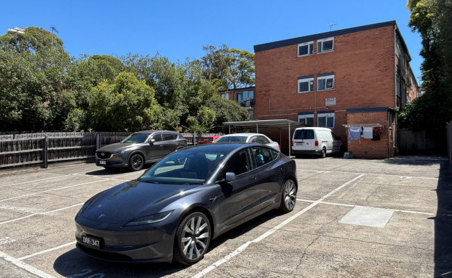 Parking near Toorak Park & Orrong Reserve