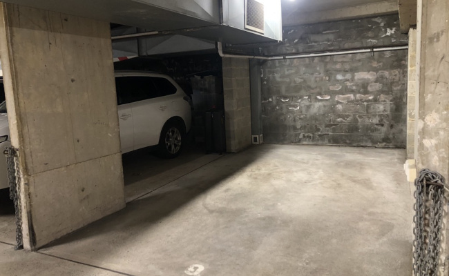 Yeo St - convenient underground carspace